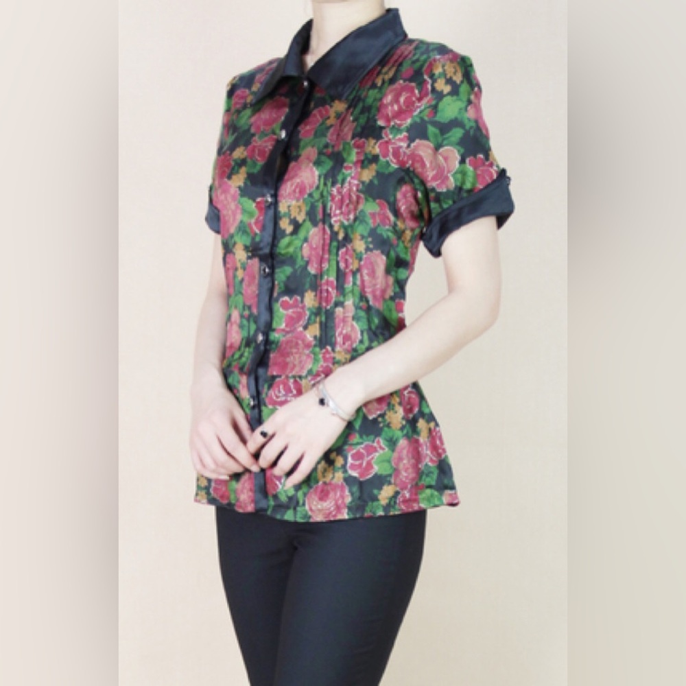 **NWOT **Vintage 100% Tea Silk Shirt